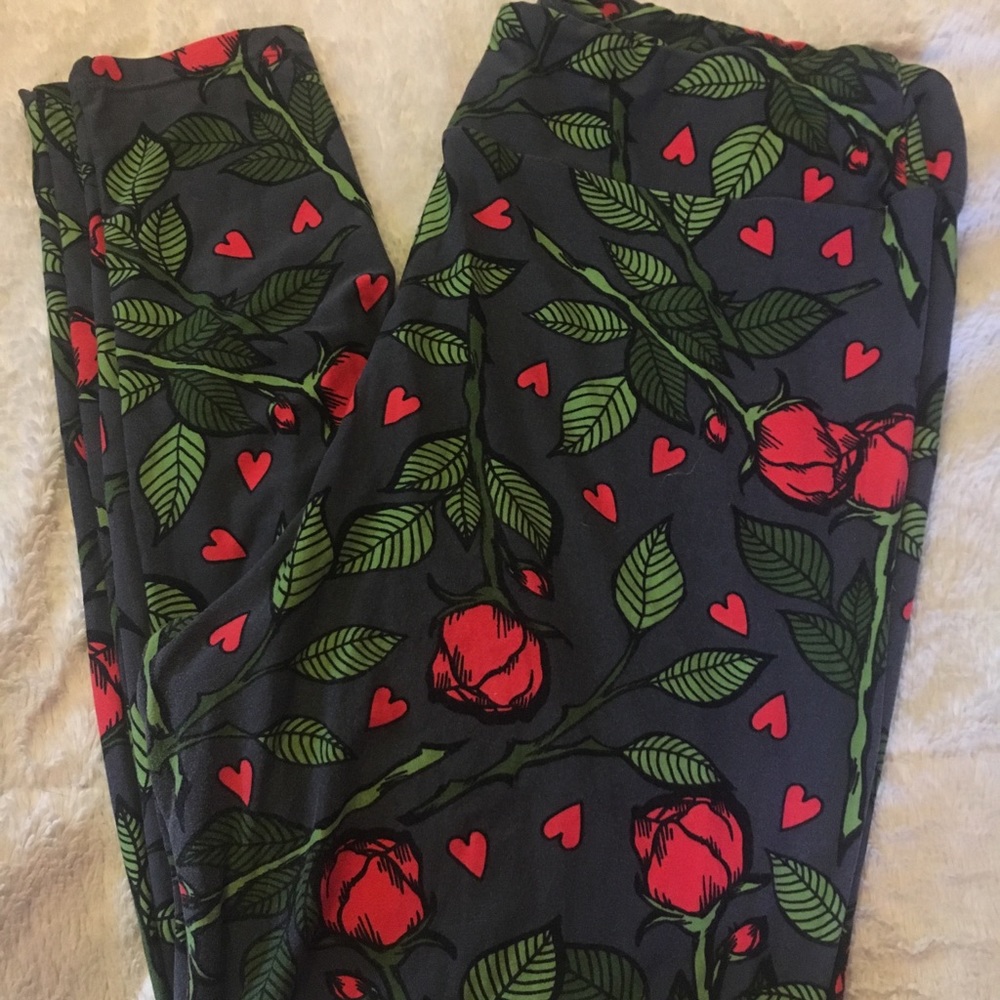 Lularoe Valentine’s Day TC2 leggings